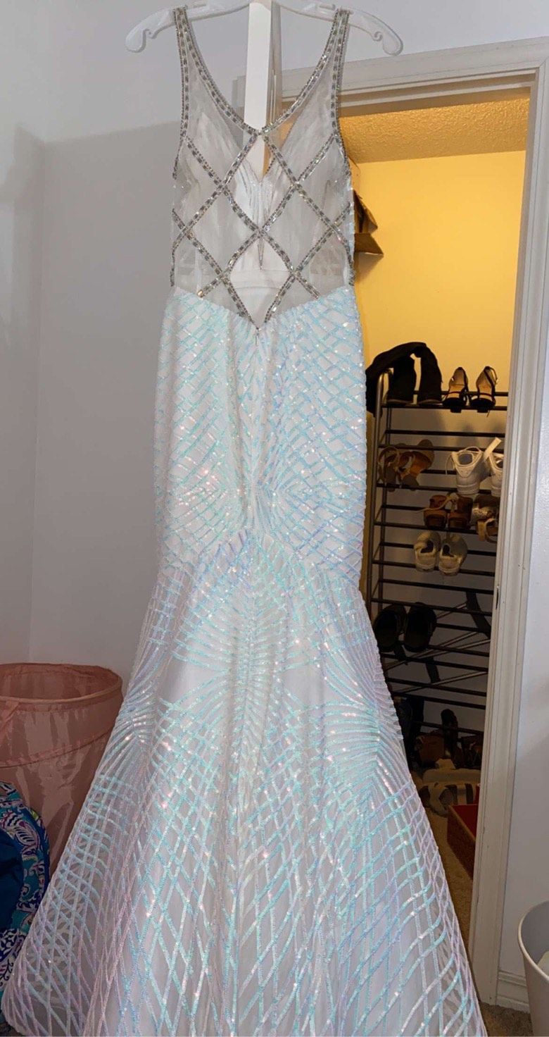 Alyce Paris Size 4 Prom Sequined White Mermaid Dress on Queenly