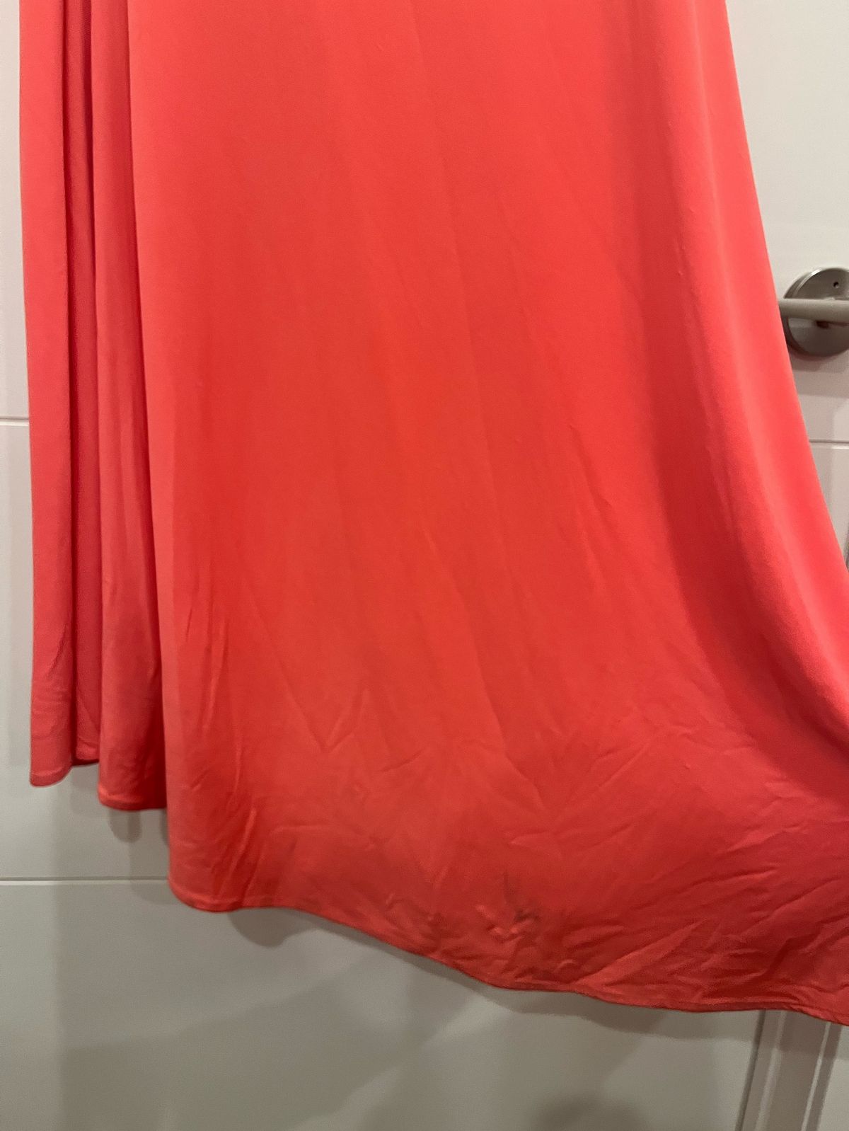 Tony Bowls Size 2 Coral Floor Length Maxi on Queenly