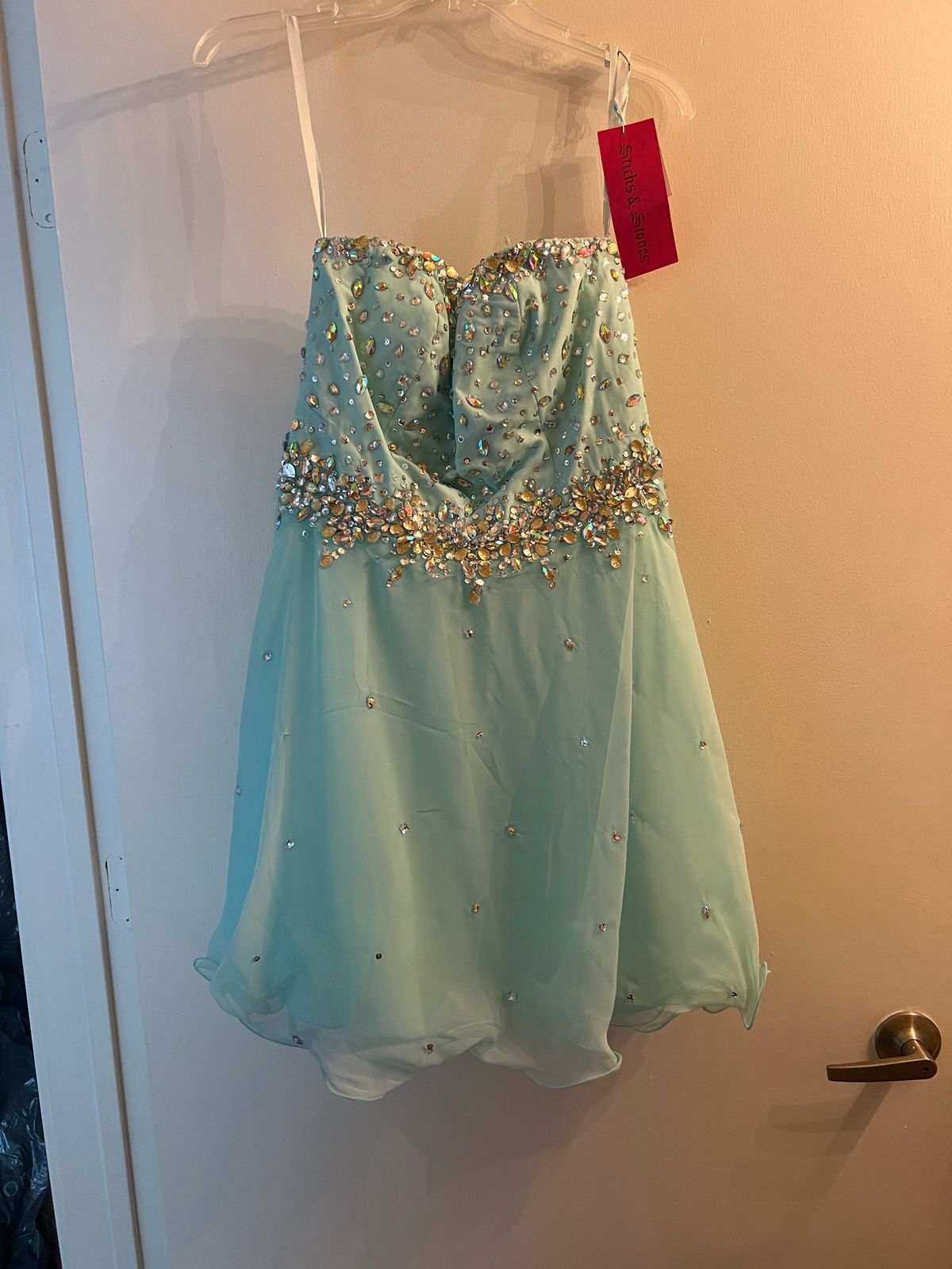 Plus Size 16 Prom Blue A-line Dress on Queenly