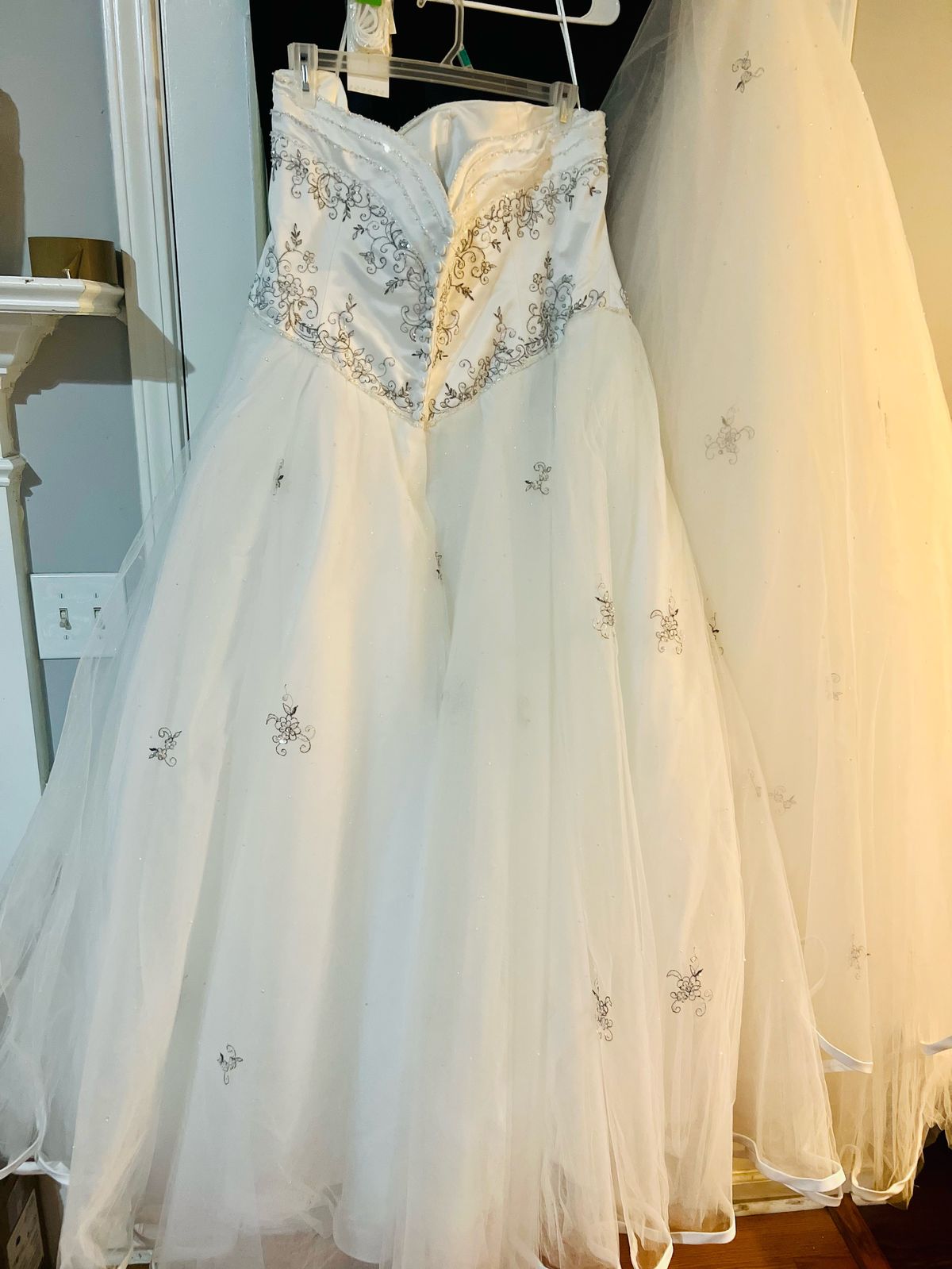 Mori Lee Plus Size 26 White Ball Gown on Queenly