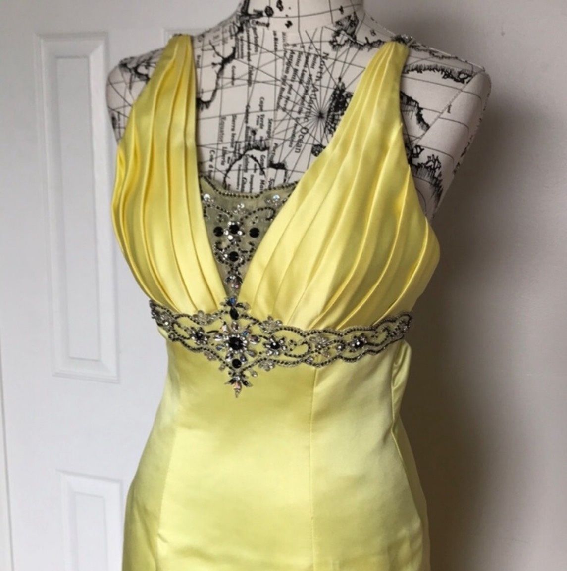Fire & Ice Size 6 Prom Halter Satin Yellow Mermaid Dress on Queenly