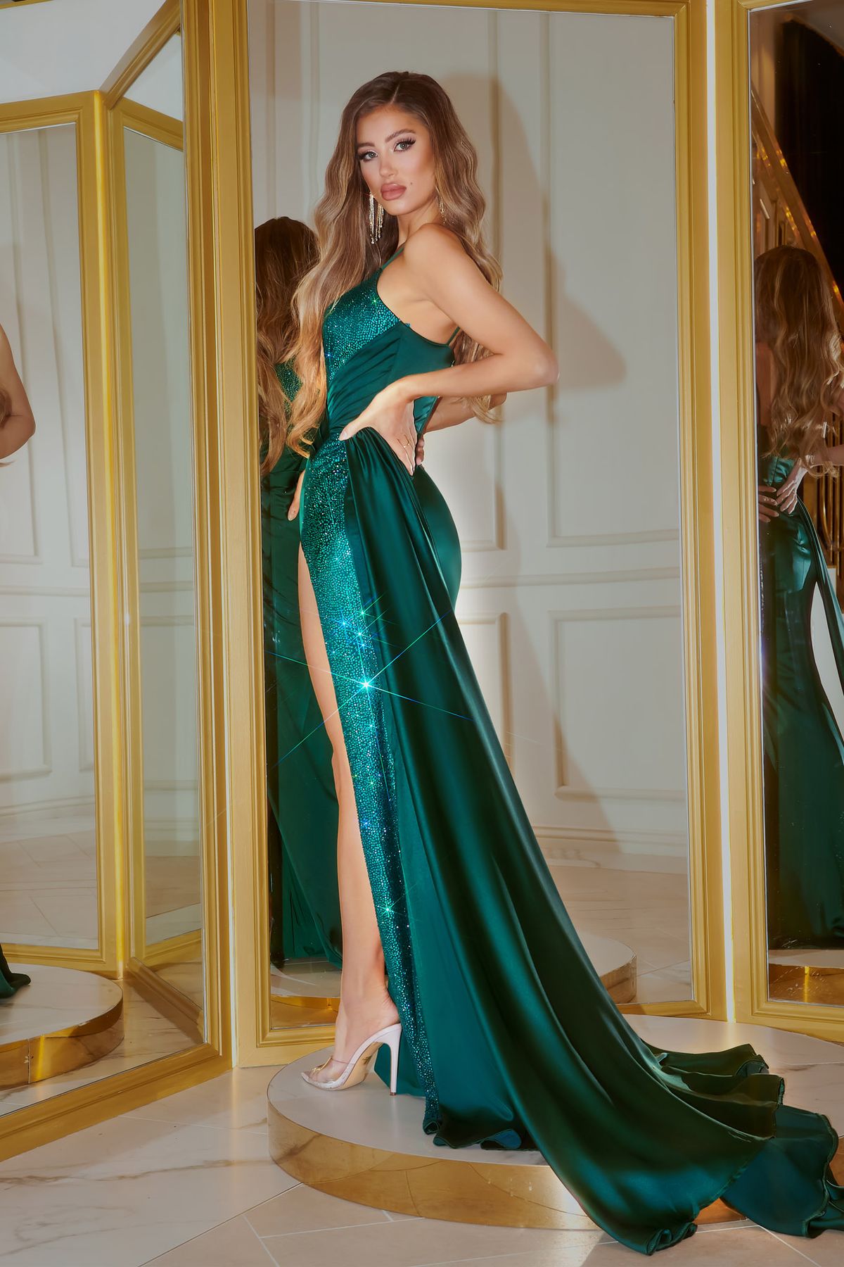 Style PS22158 Portia and Scarlett Size 8 Green Side Slit Dress on Queenly