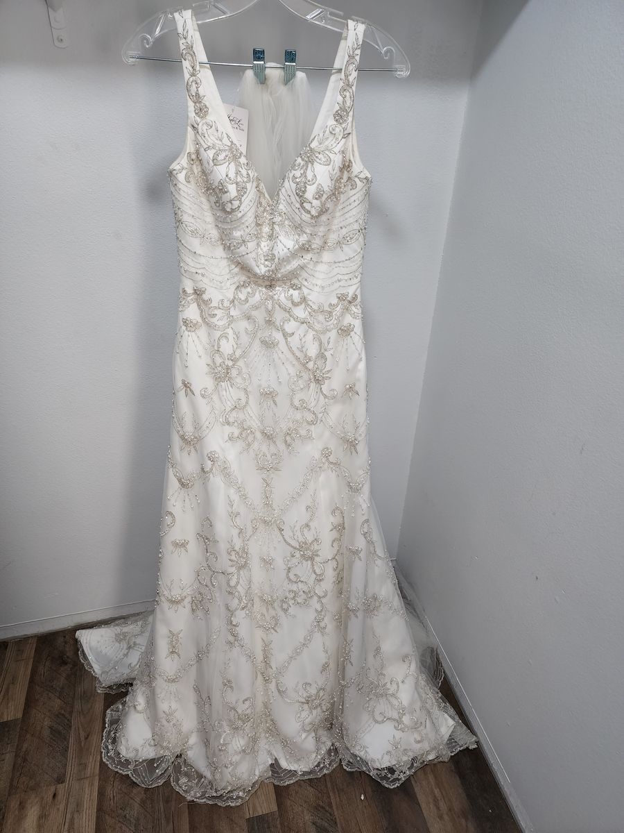 Size 8 Wedding Lace White Floor Length Maxi on Queenly