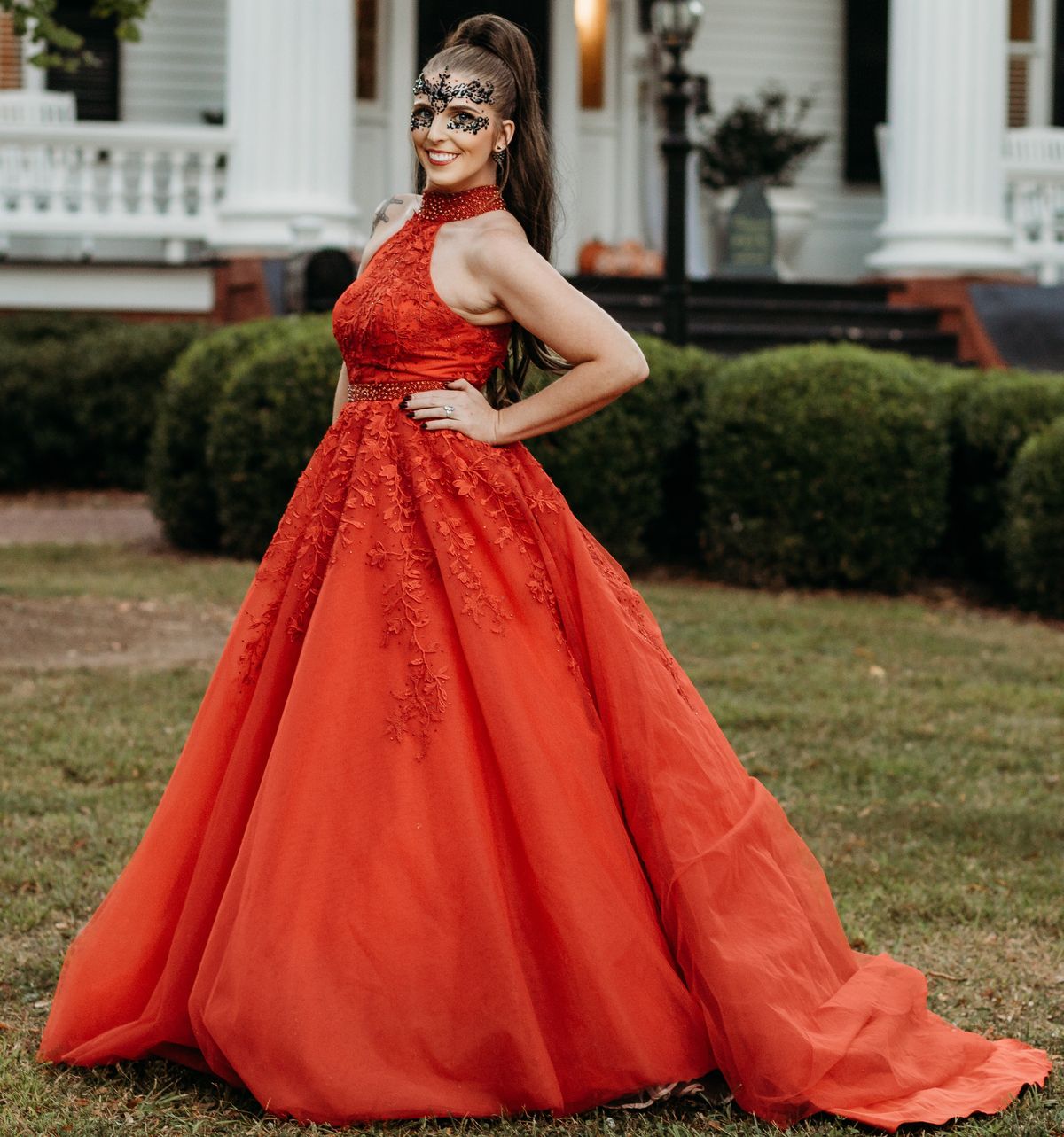 Sherri Hill Size 4 High Neck Lace Red Ball Gown on Queenly