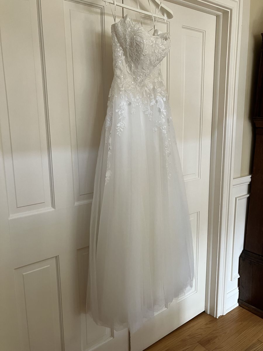 Style PR121BZ4.665.34 Pronovias Size 2 Strapless Lace White Dress With Train on Queenly