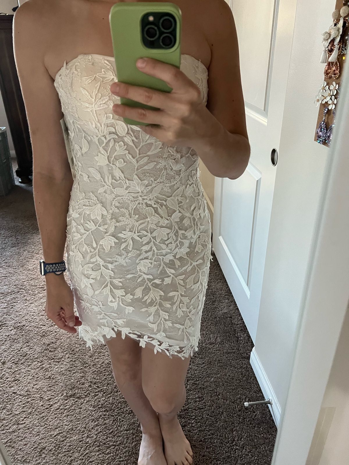 Sherri Hill Size 4 Lace White Cocktail Dress on Queenly