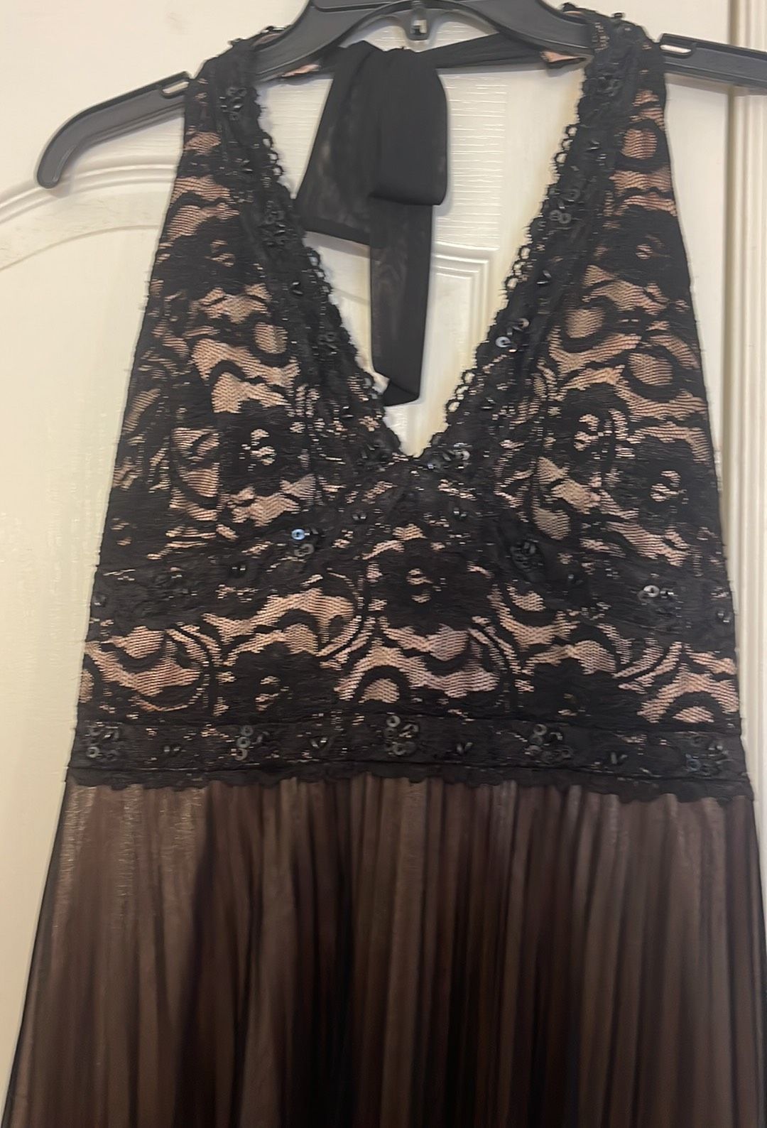 Size 12 Prom Black Cocktail Dress on Queenly