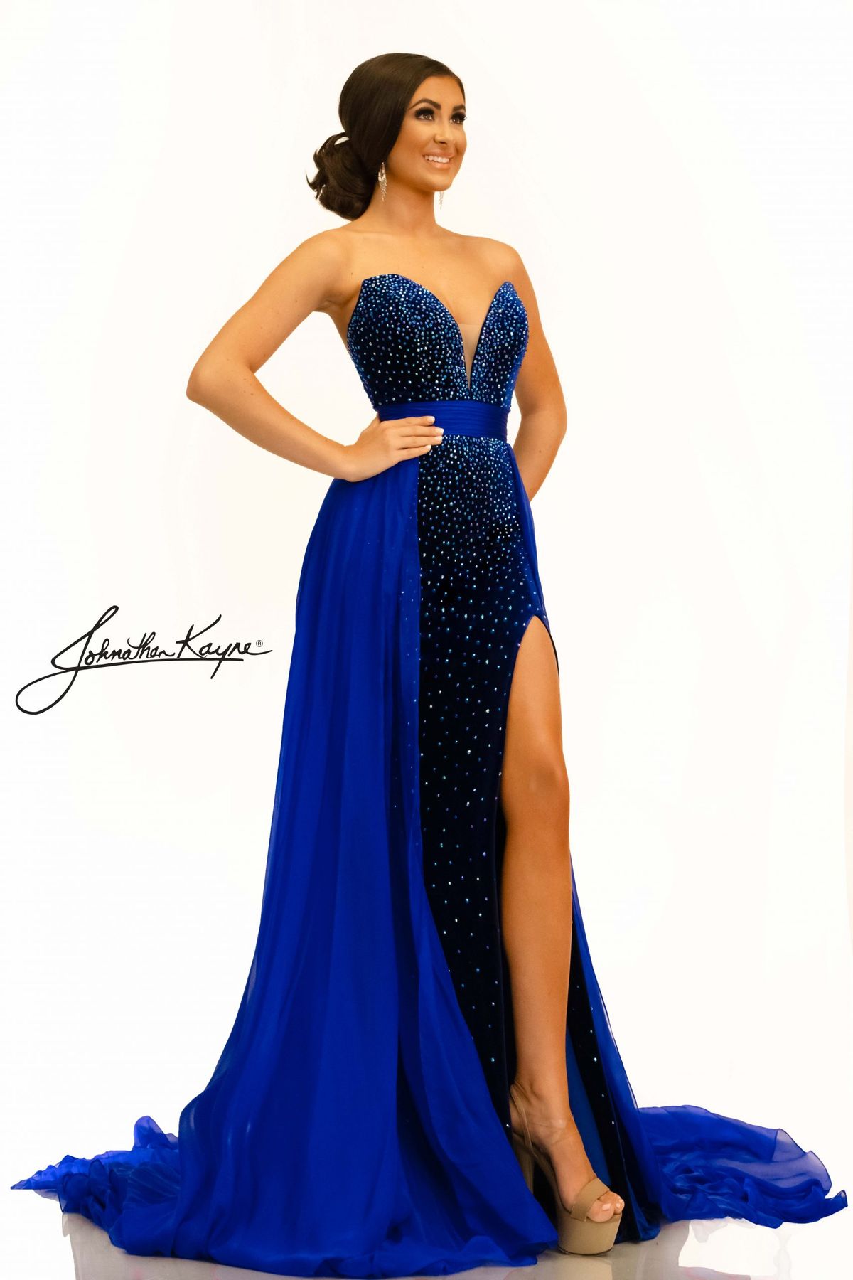 Style Christina Johnathan Kayne Size 6 Prom Velvet Blue Floor Length Maxi on Queenly