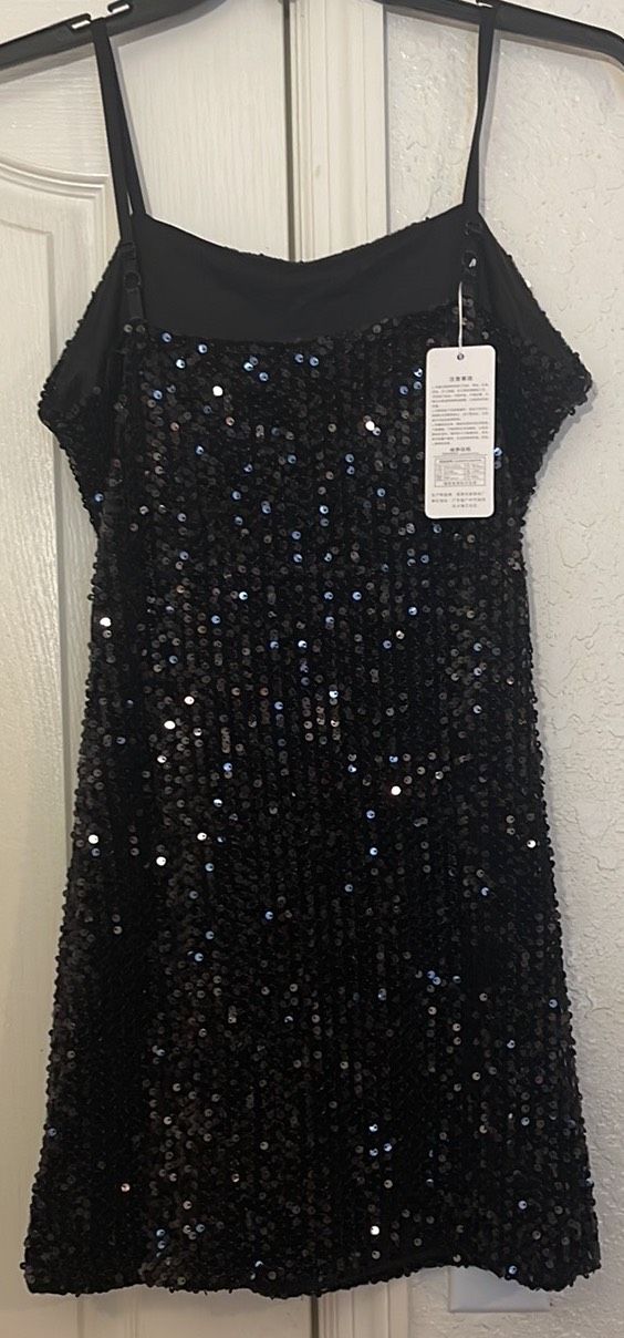 Size 12 Prom Black Cocktail Dress on Queenly