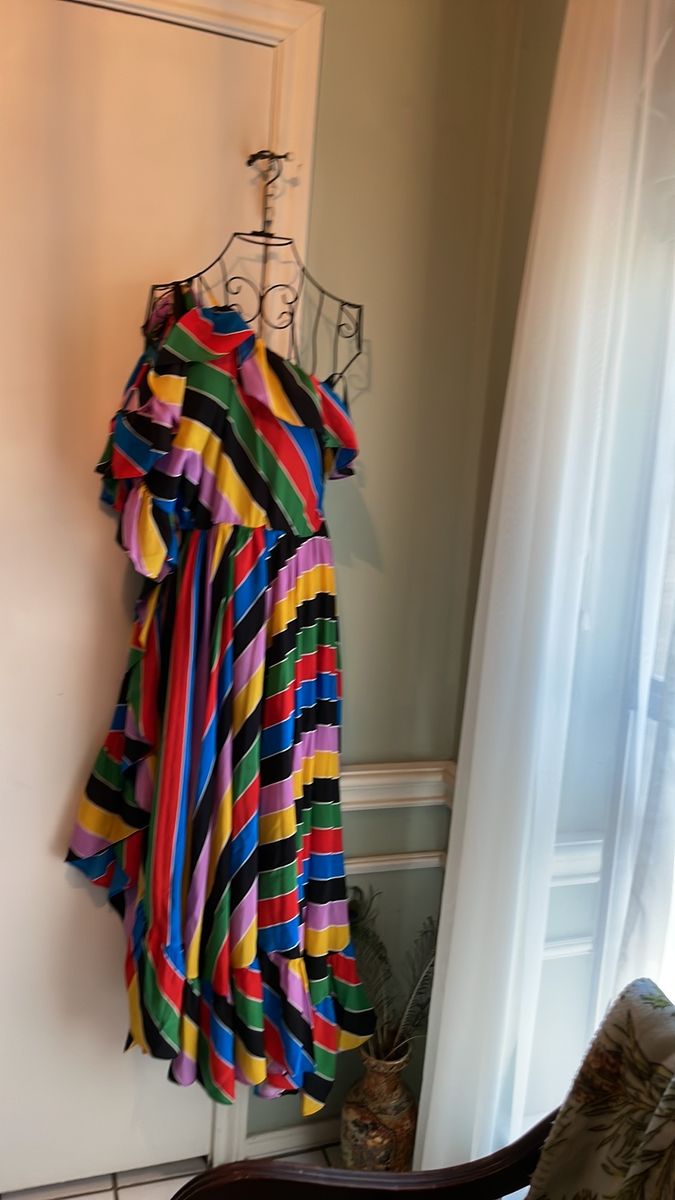 Philosophy di Lorenzo Serafini Size 8 Strapless Satin Multicolor Cocktail Dress on Queenly