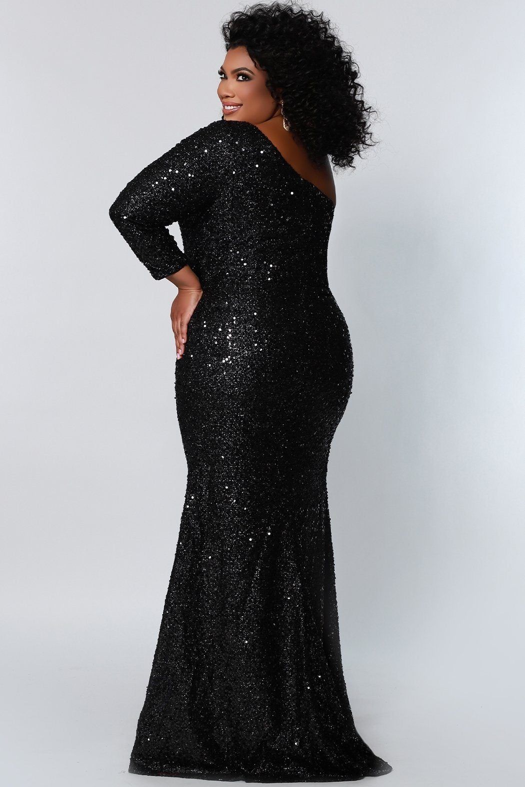 Style SC7319 Sydney's Closet Plus Size 36 Prom Black  on Queenly