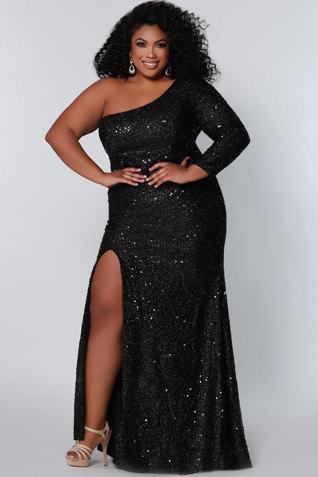 Style SC7319 Sydney's Closet Plus Size 34 Prom Black  on Queenly