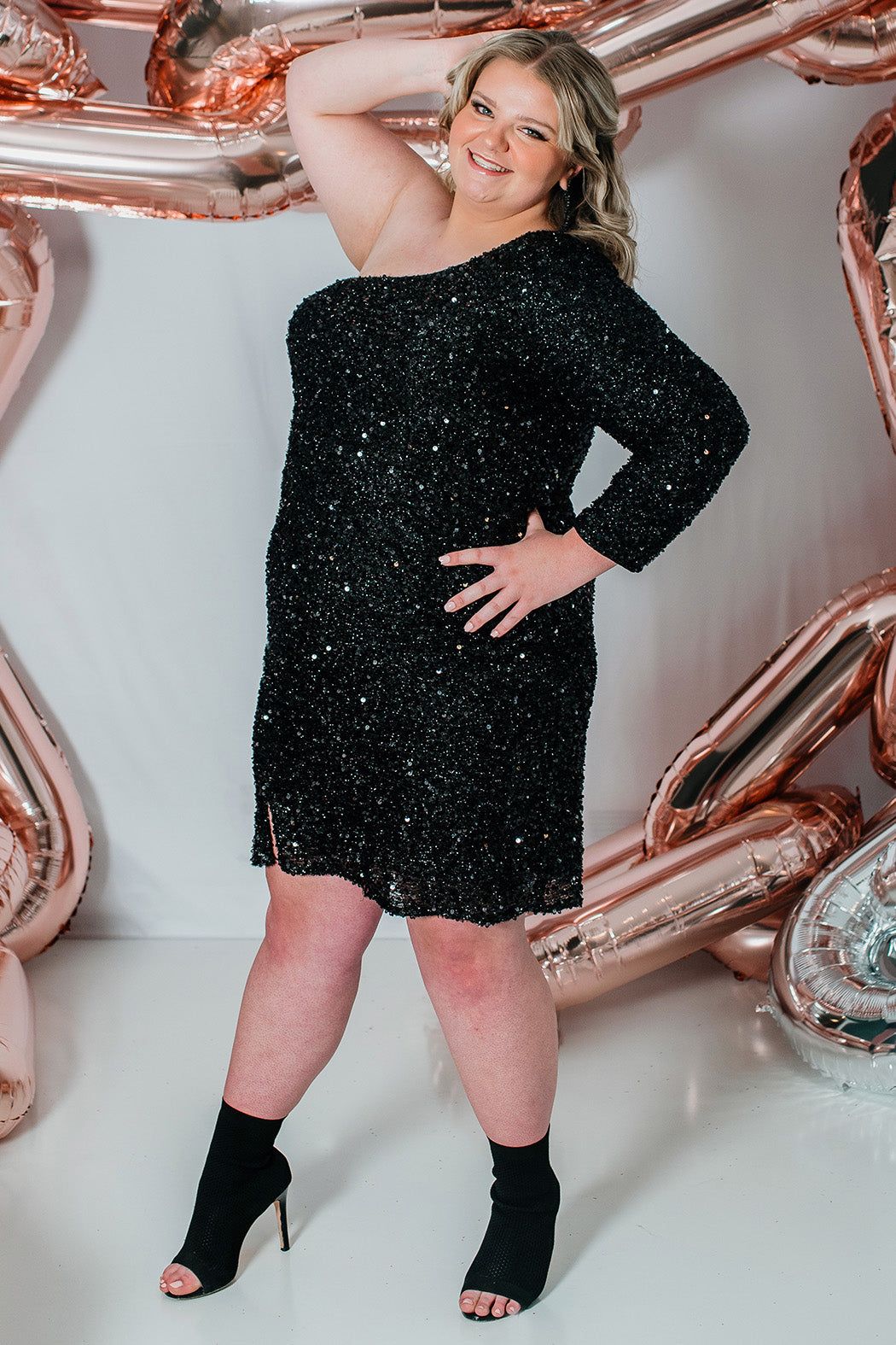 Style SC8112 Sydney's Closet Size 14 Sequined Black Cocktail Dress on Queenly