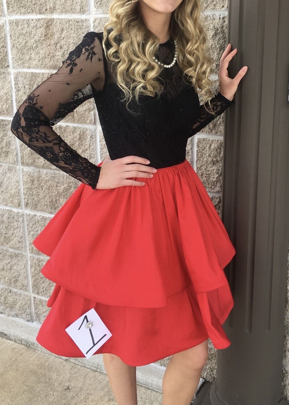 Sherri Hill Size 2 Prom Lace Red Cocktail Dress on Queenly
