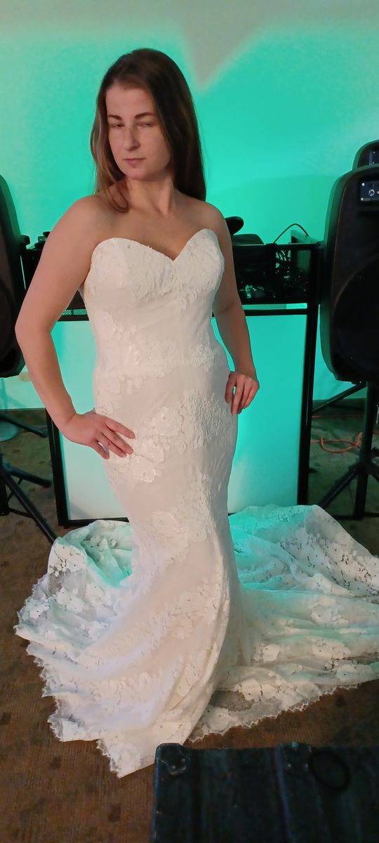 Style 66071 Size 14 White Mermaid Dress on Queenly