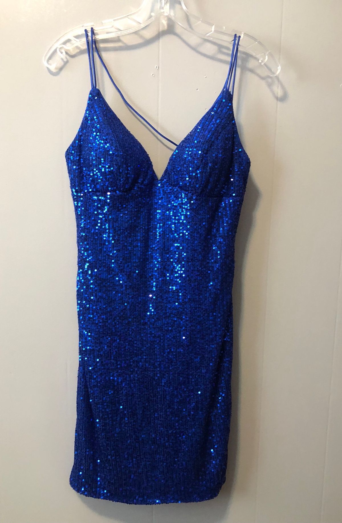Size 4 Homecoming Sequined Royal Blue Cocktail Dress on Queenly