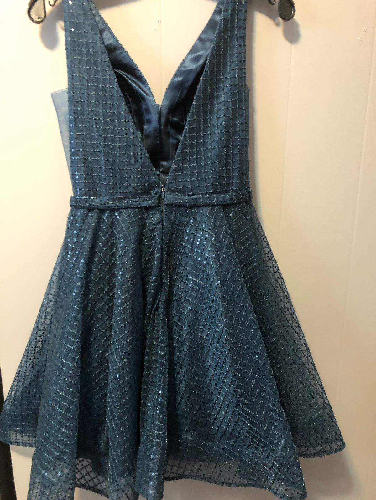Clarisse Size 4 Homecoming Sequined Blue Cocktail Dress on Queenly