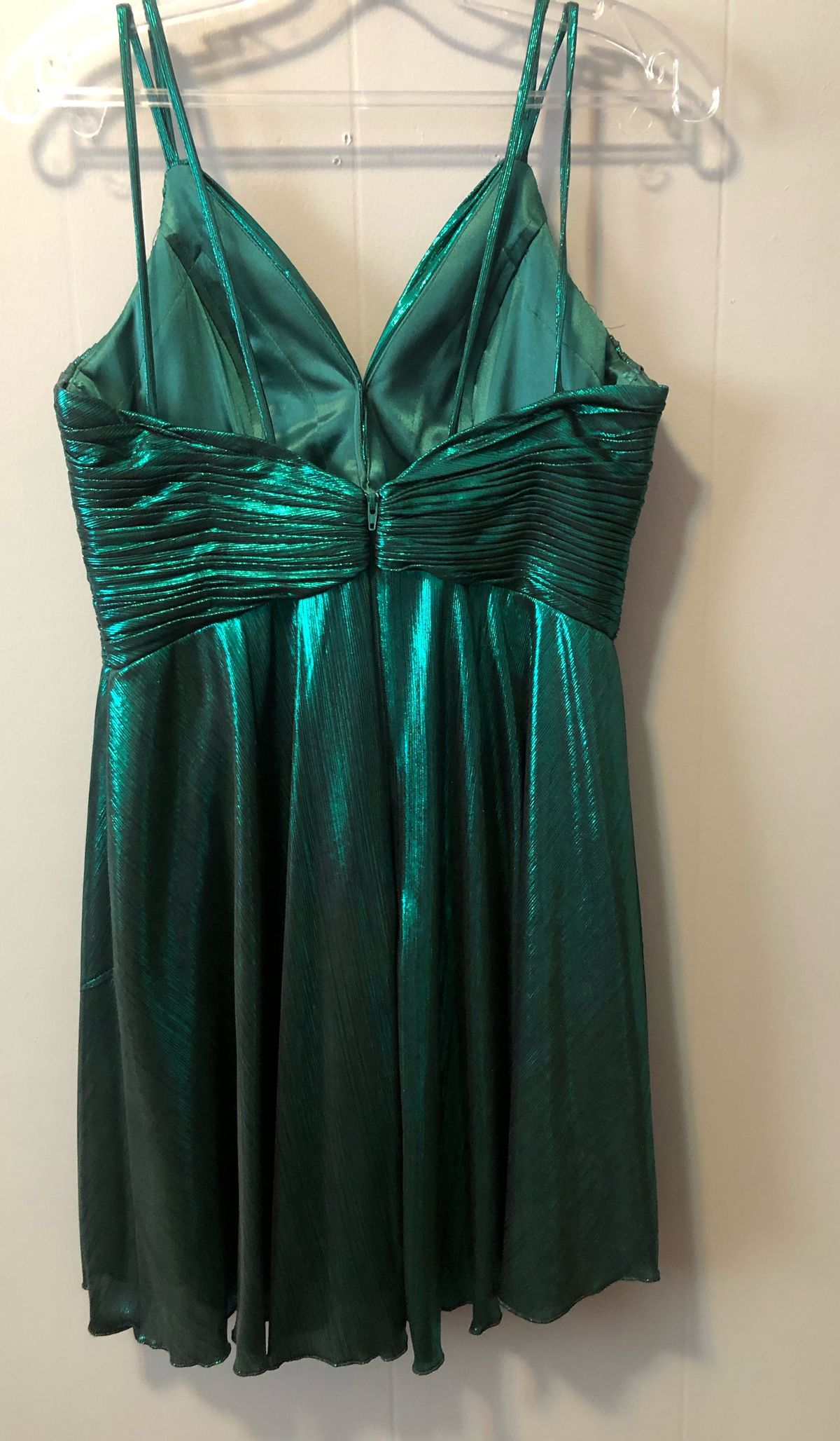 Let’s Size 6 Homecoming Green Cocktail Dress on Queenly