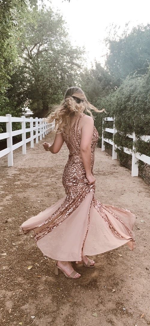 Size 6 Prom Sequined Rose Gold Floor Length Maxi on Queenly