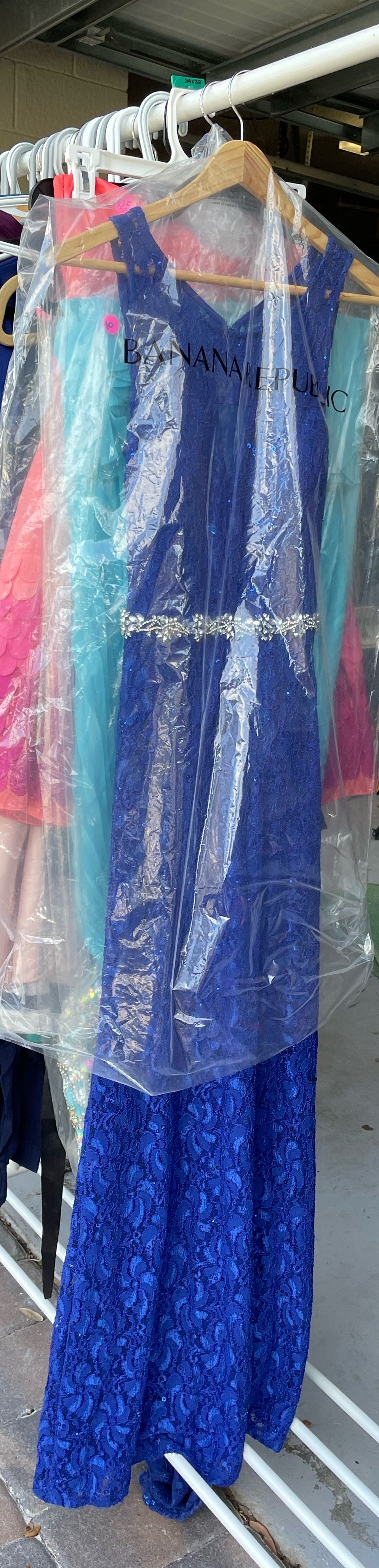 Size 2 Prom Blue Dress With Train on Queenly
