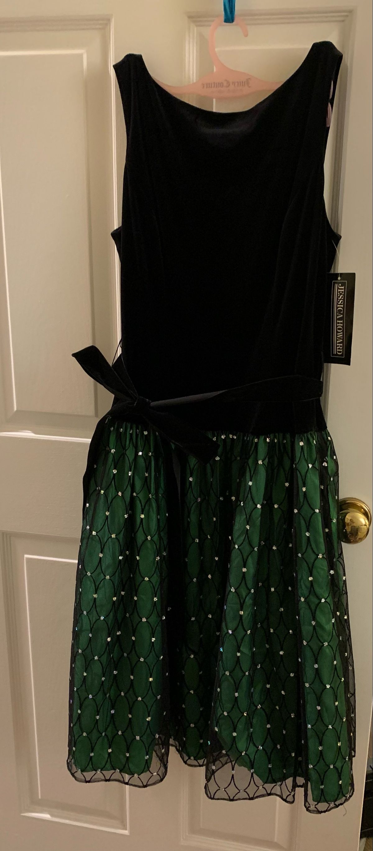 Jessica Howard Size 12 Velvet Black A-line Dress on Queenly