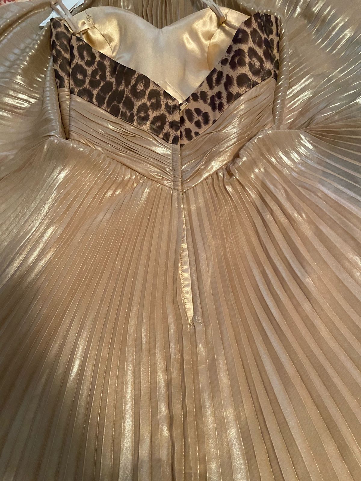 Size 6 Prom Gold Cocktail Dress on Queenly