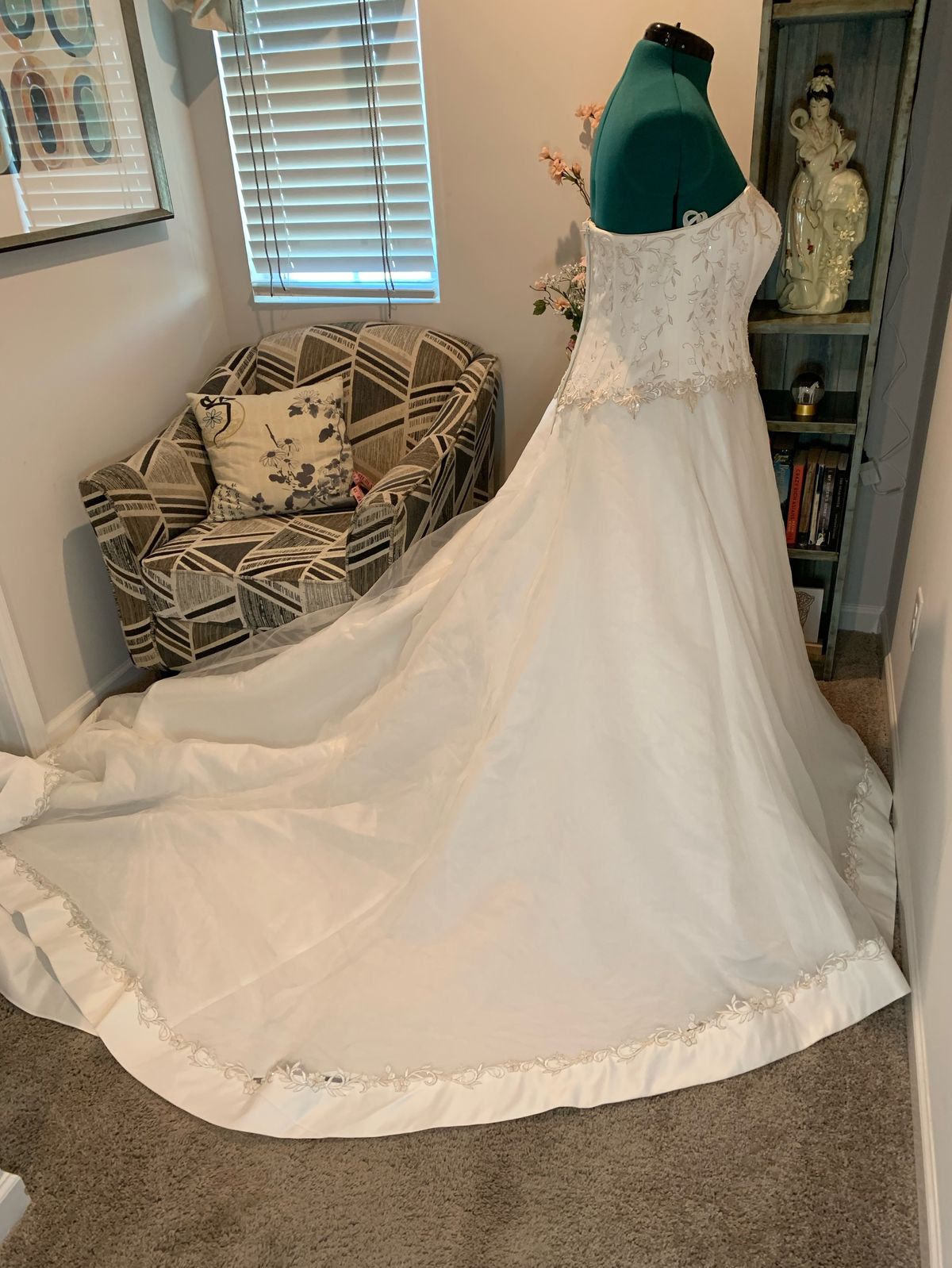 David's Bridal Plus Size 16 Wedding White Dress With Train on Queenly