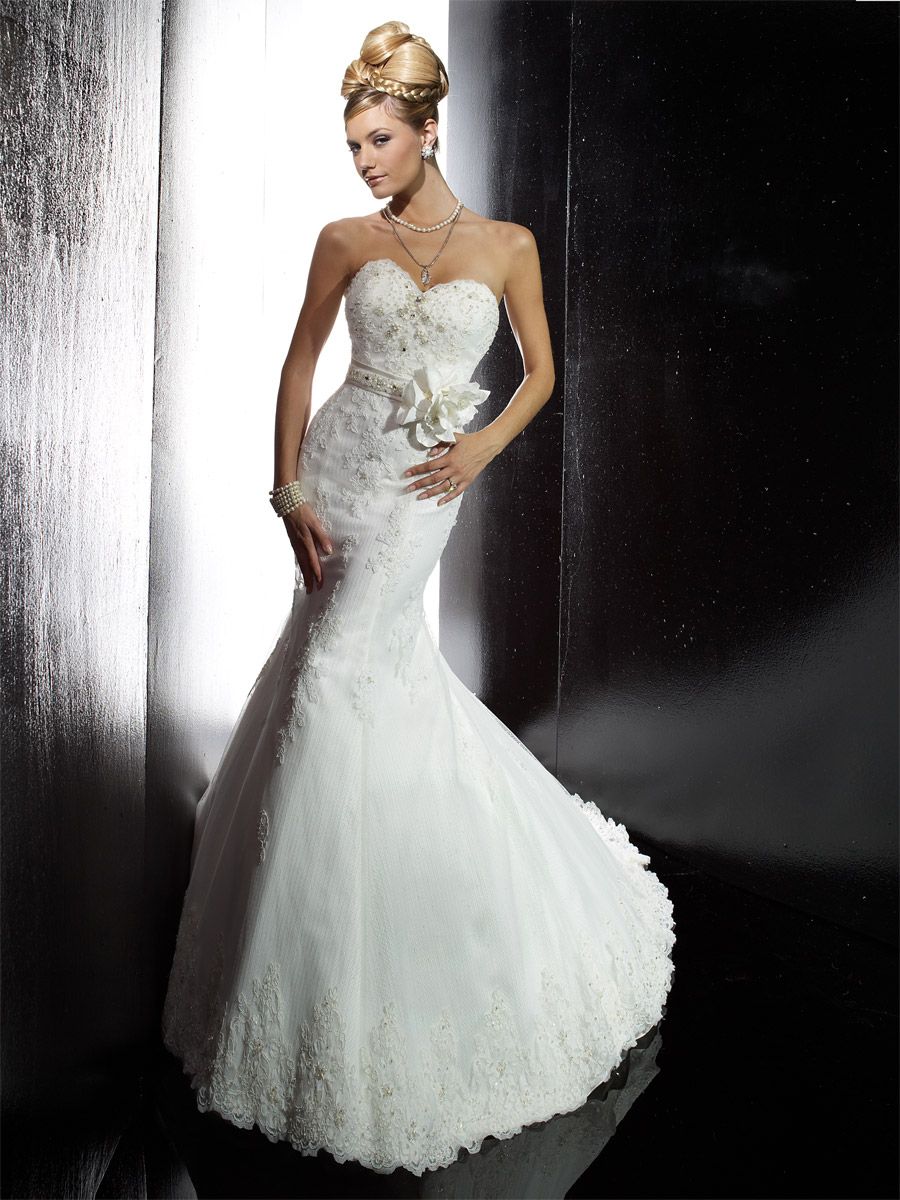 Style 15451 Christina Wu Size 6 Lace White Mermaid Dress on Queenly