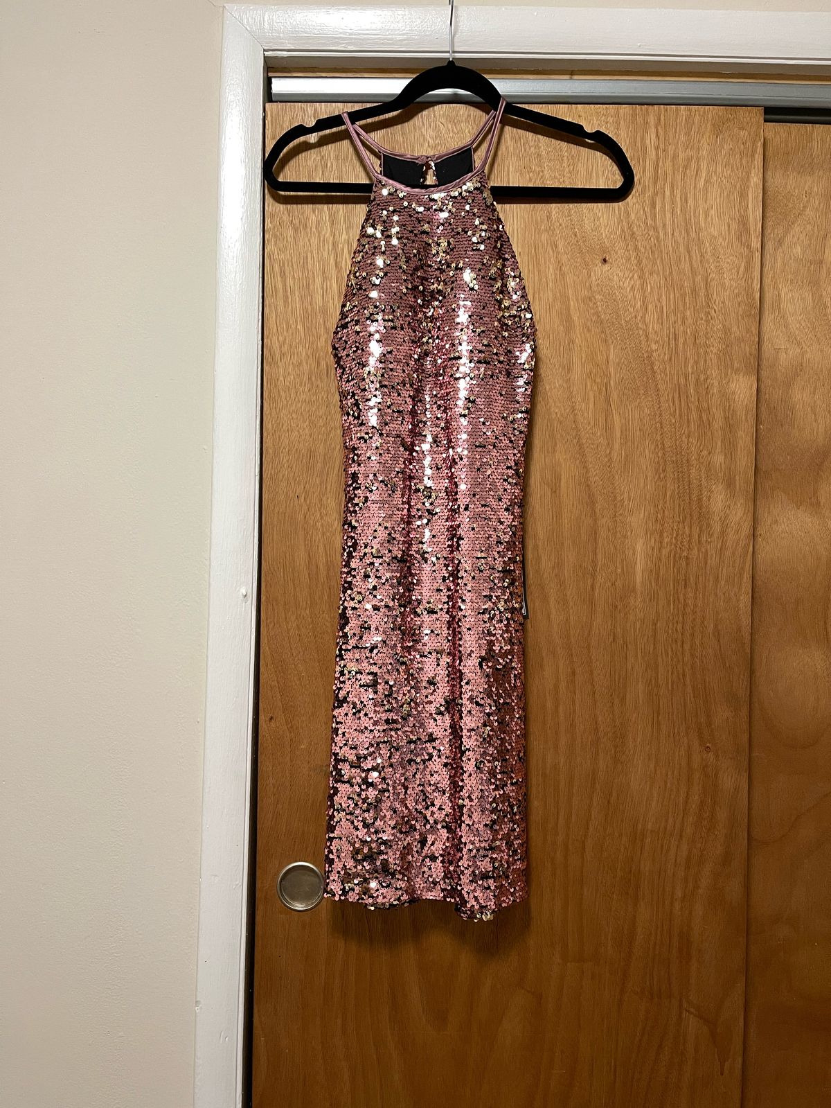 Sequin Hearts Size 4 Prom Pink Cocktail Dress on Queenly