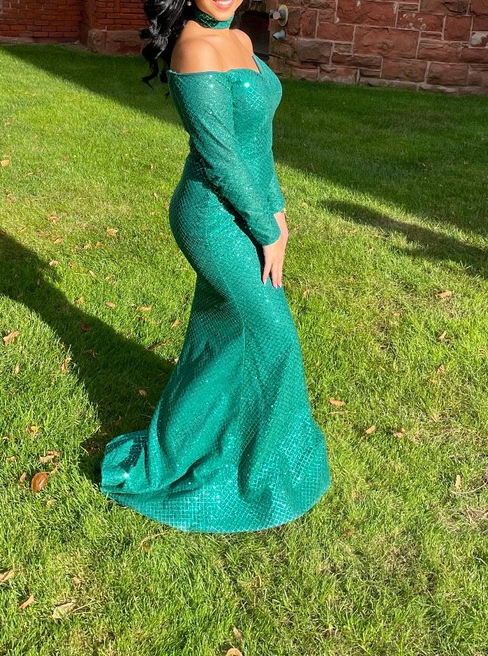 Portia and Scarlett Size 6 Prom Green Floor Length Maxi on Queenly