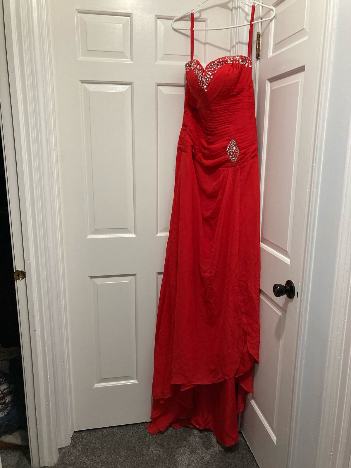 Size 6 Prom Strapless Red Side Slit Dress on Queenly
