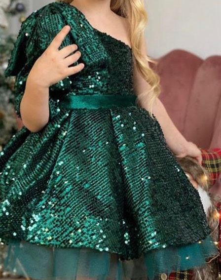 Girls Size 4 Green Ball Gown on Queenly