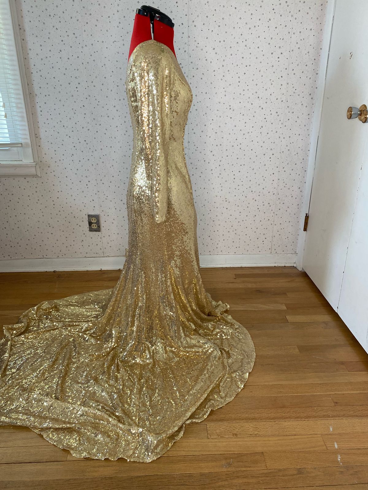 Size 6 Pageant Gold Floor Length Maxi on Queenly