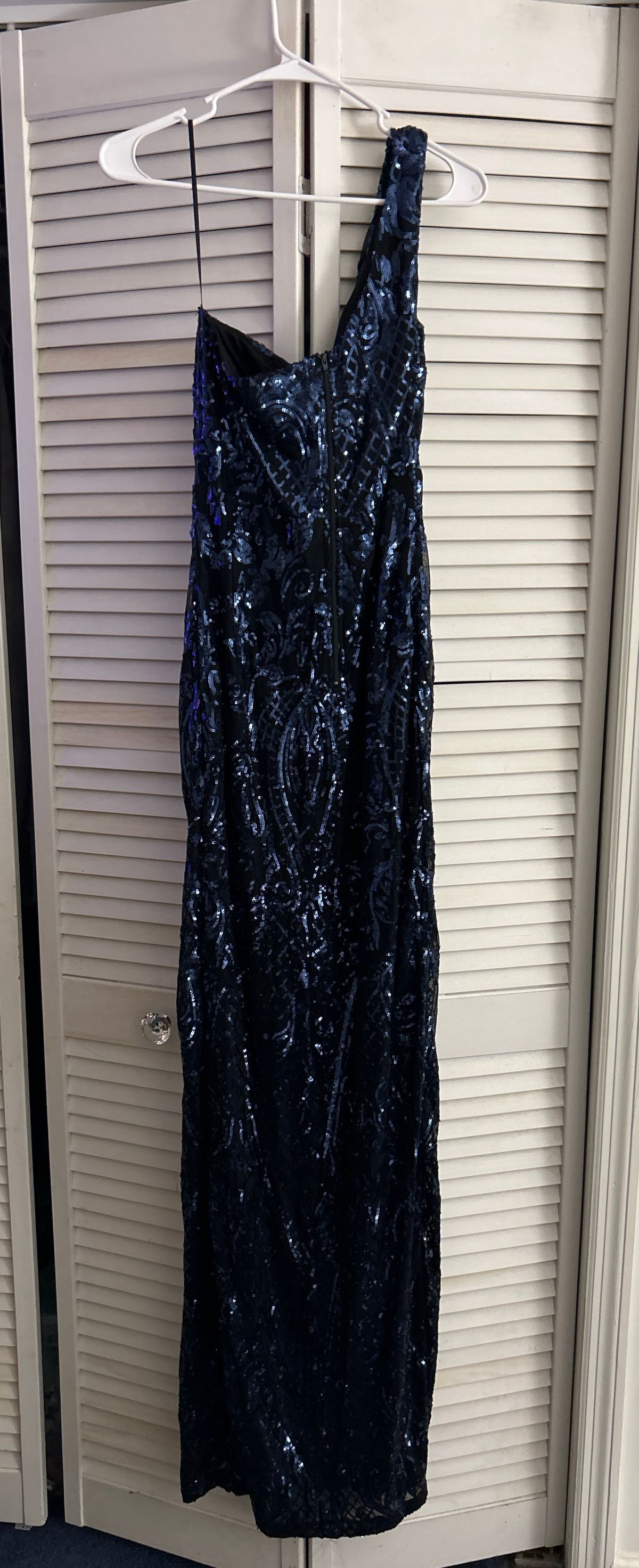 Windsor Size 10 Prom Blue Mermaid Dress on Queenly
