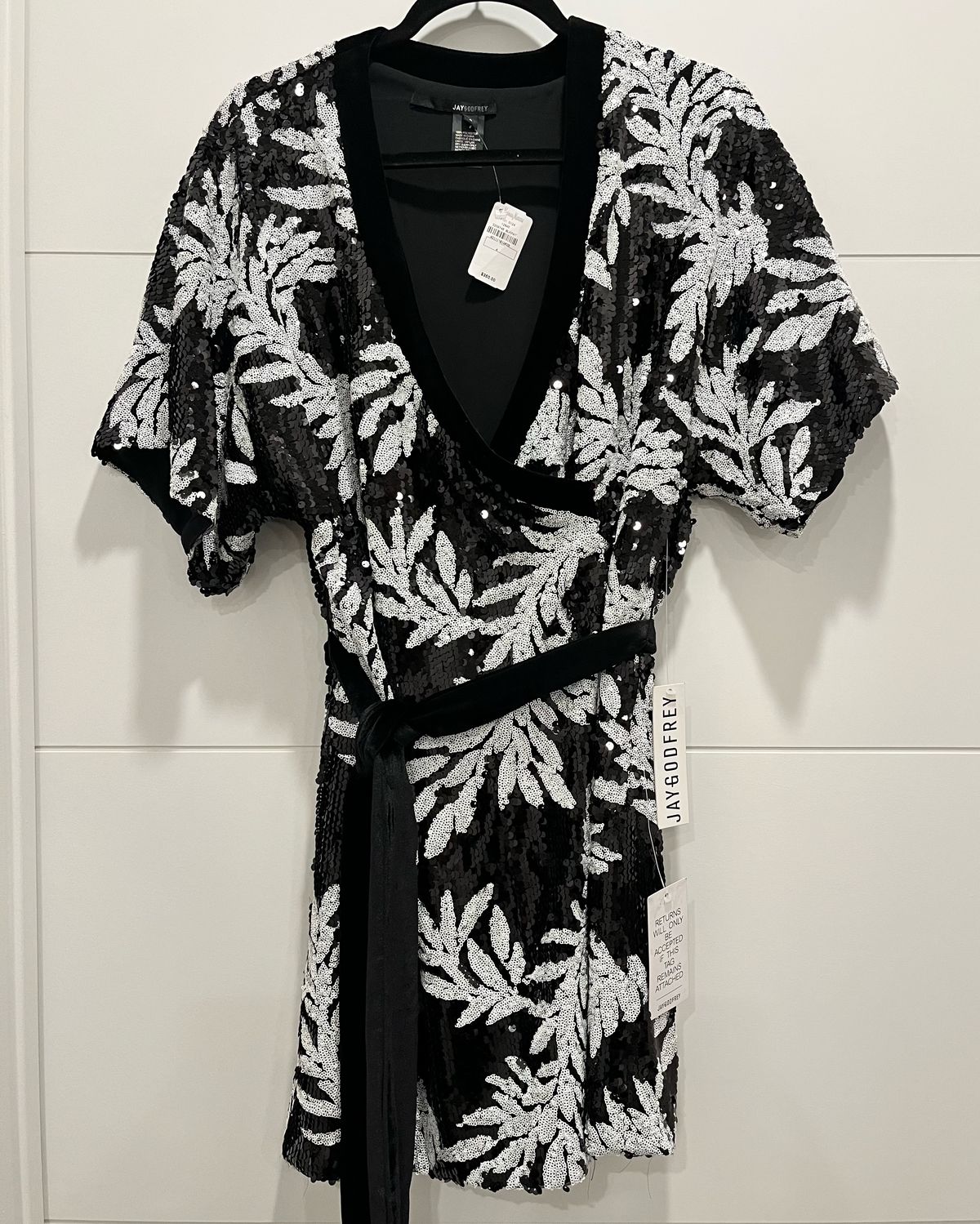 JAYGODFREY Size 4 Velvet Black Cocktail Dress on Queenly