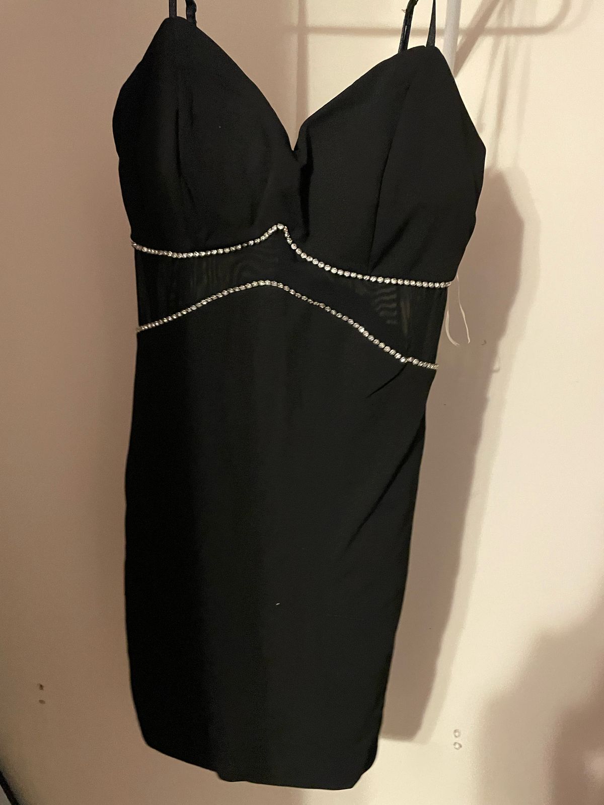 Size 10 Homecoming Sequined Black Cocktail Dress on Queenly