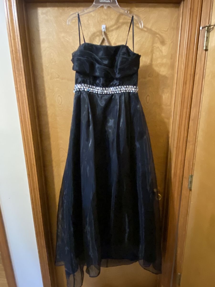 Size 12 Prom Sequined Black A-line Dress on Queenly