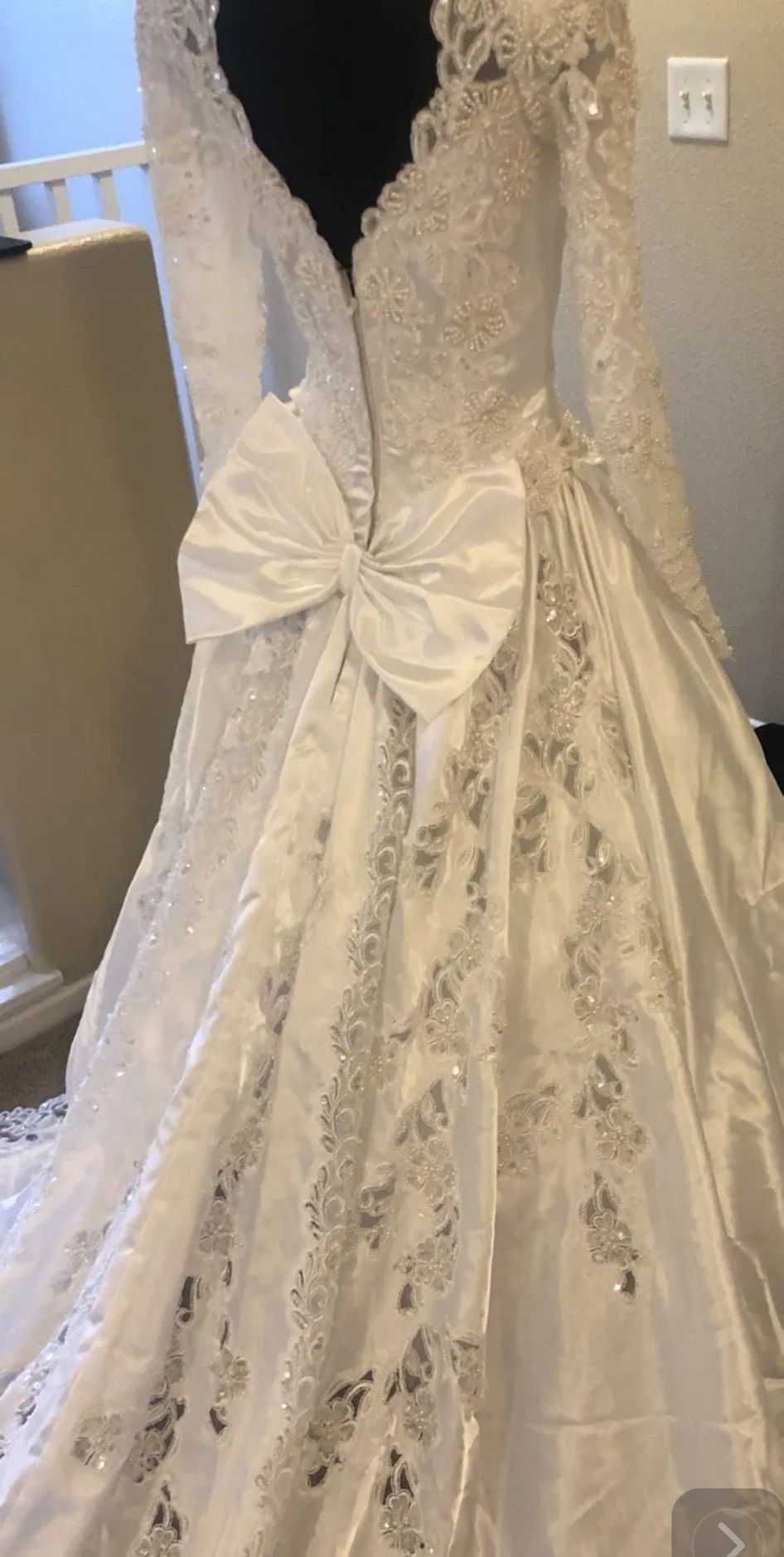 Size 4 Wedding White Dress With Train on Queenly