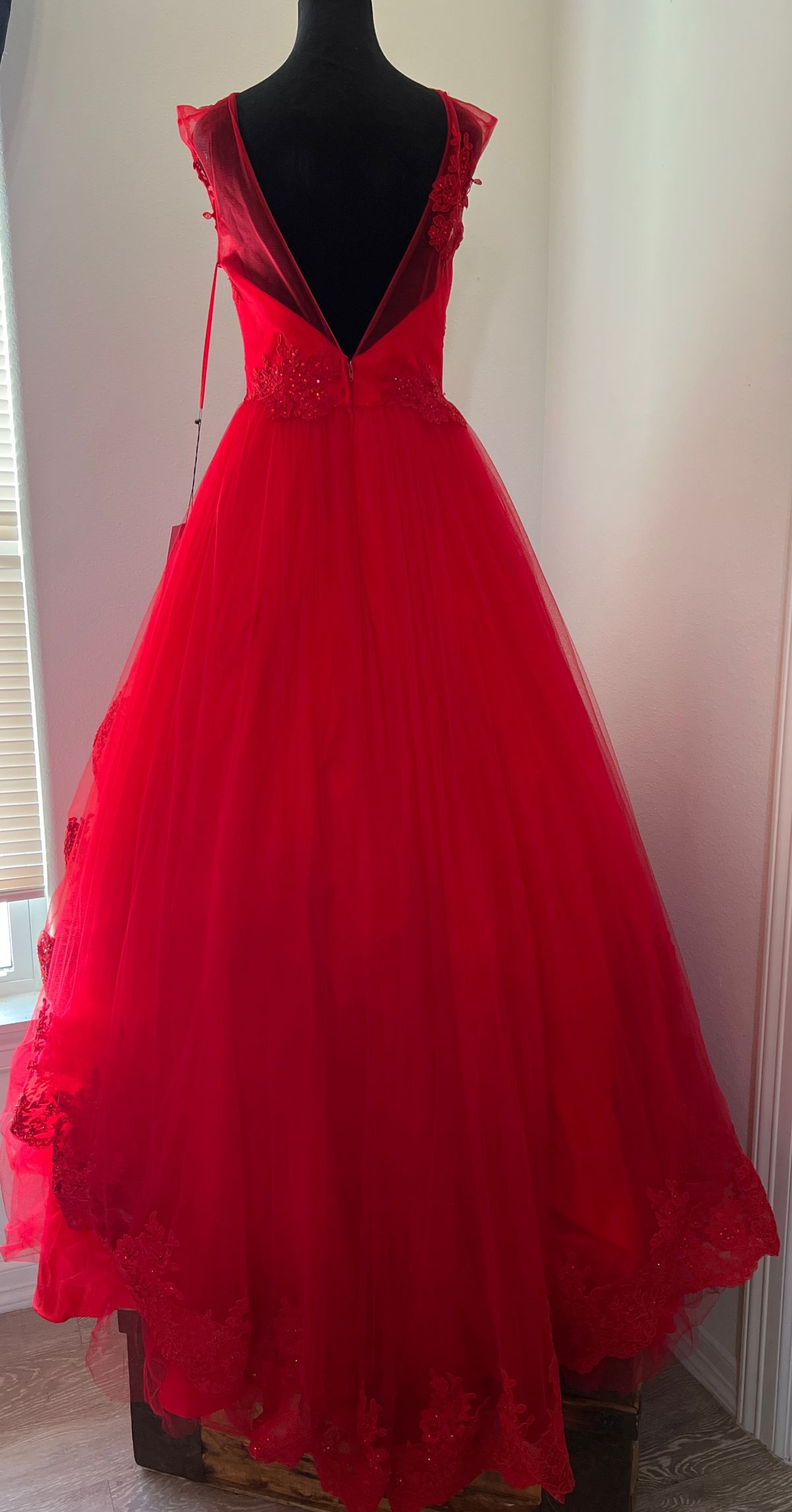 Mac Duggal Size 8 Prom Red Ball Gown on Queenly