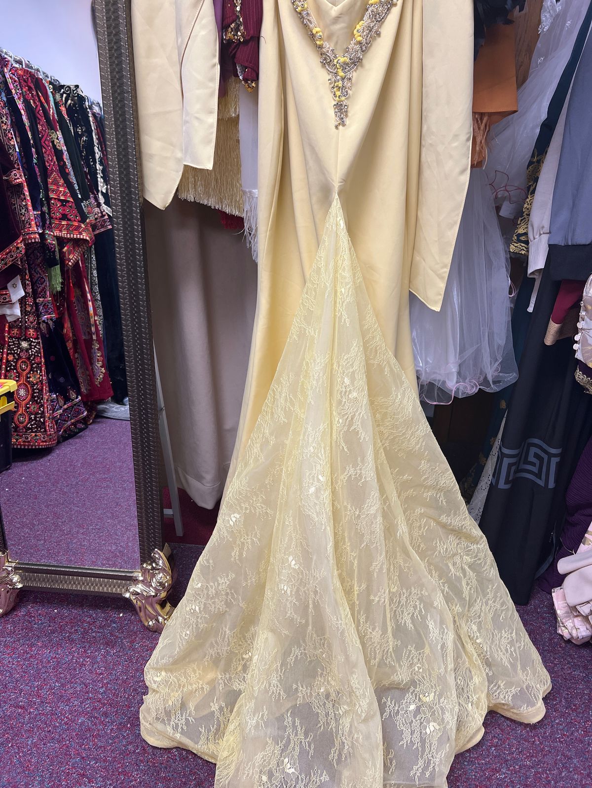 Size 4 Wedding Guest Yellow Mermaid Dress on Queenly
