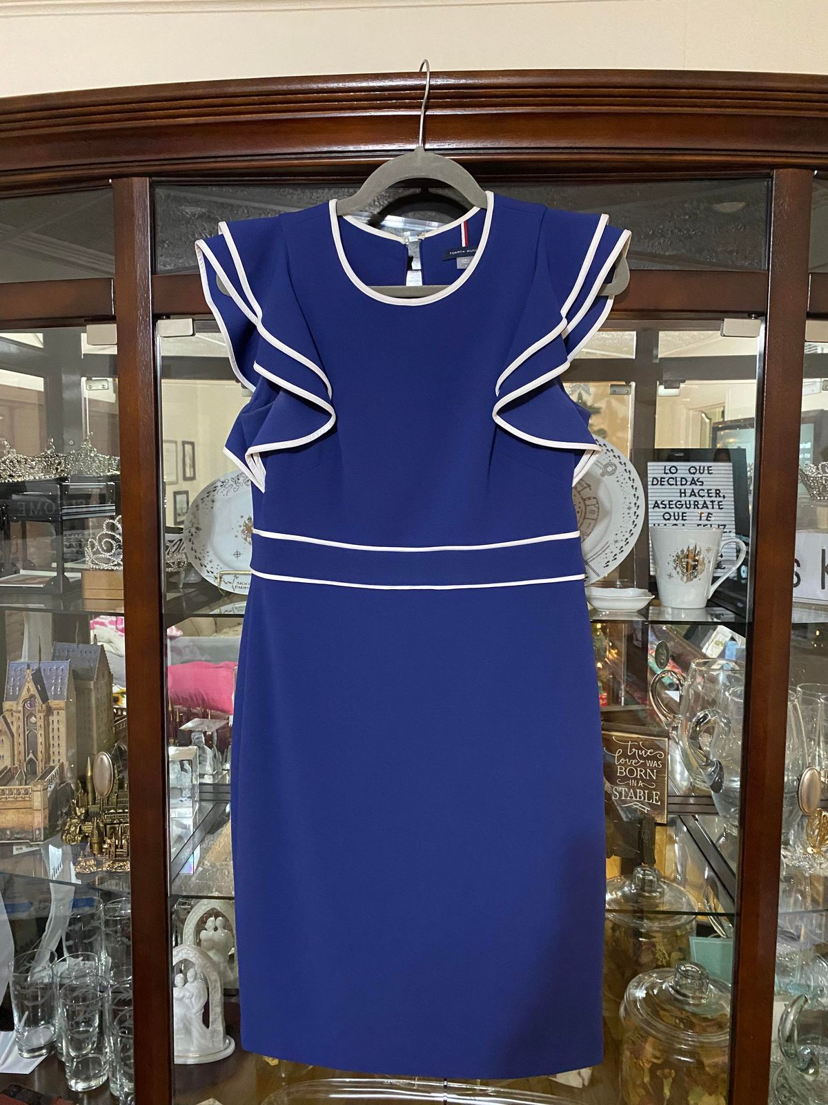 Tommy Hilfiger Size 4 Pageant Sleeve Blue Cocktail Dress on Queenly