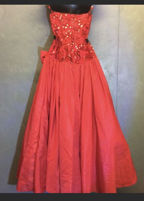 Mike Benet Formals Size 8 Red Ball Gown on Queenly