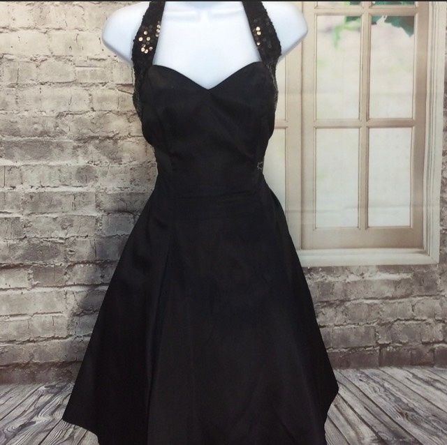 Fredricks Size 4 Black A-line Dress on Queenly