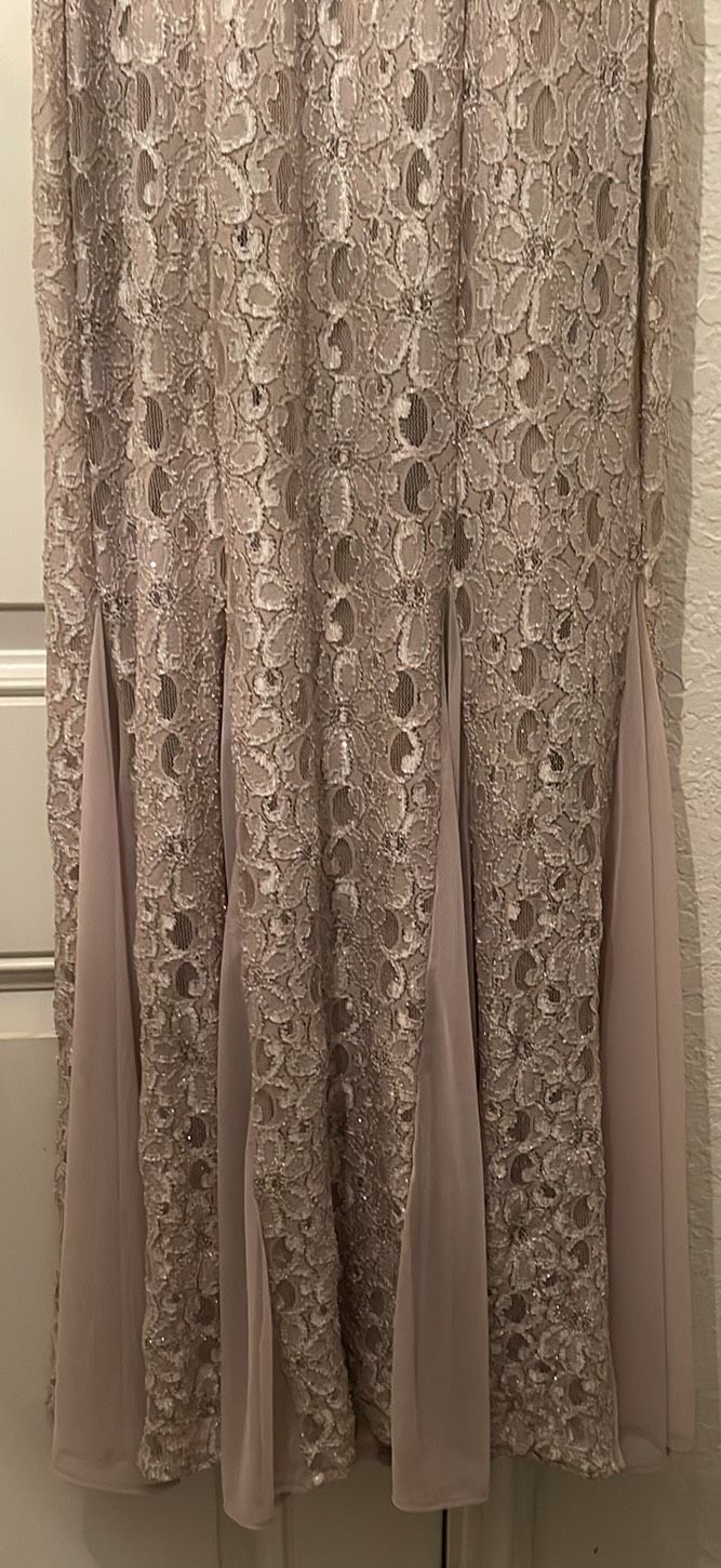 Size 8 Lace Nude A-line Dress on Queenly