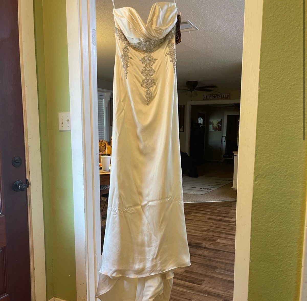 Size 10 Wedding Satin White Mermaid Dress on Queenly