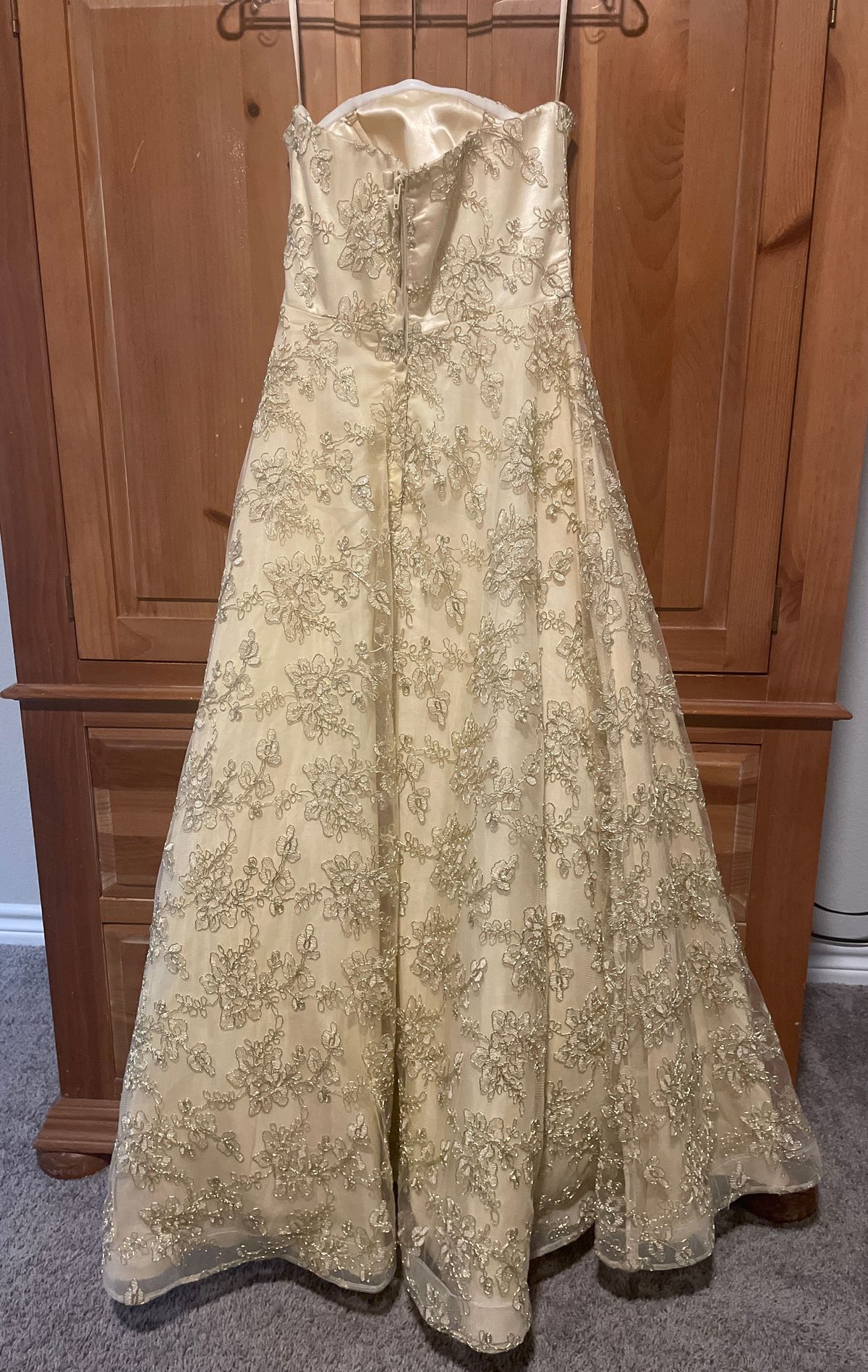 BeeDarlin’ Size 4 Prom Gold Ball Gown on Queenly