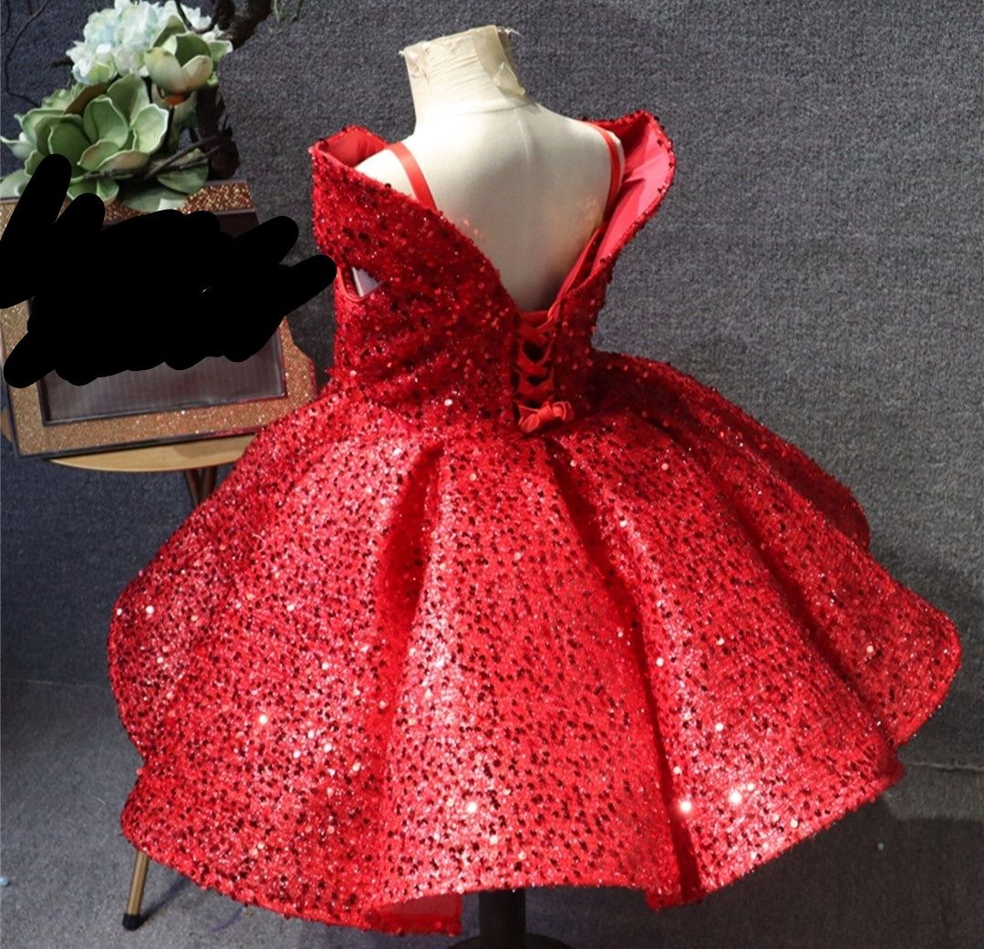 Style NONE NONE Size 10 Red Ball Gown on Queenly