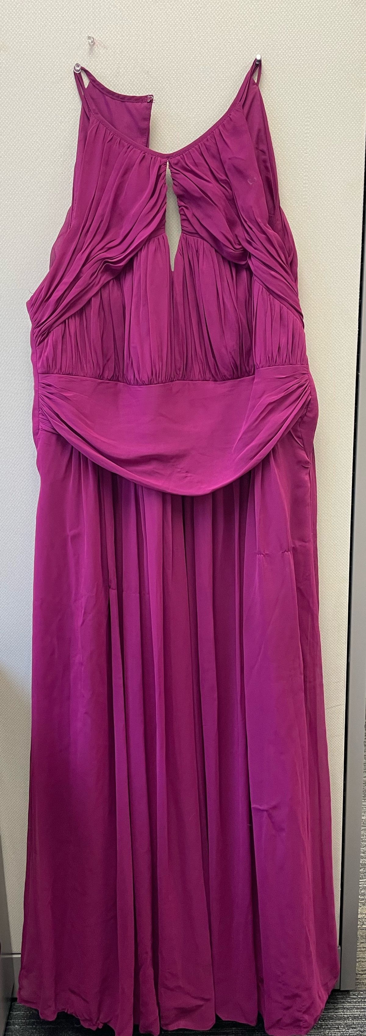 Plus Size 18 Prom Pink Floor Length Maxi on Queenly