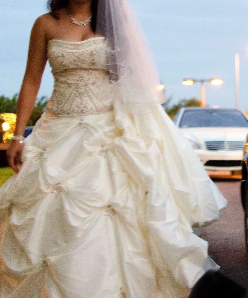 Allure Size 4 Wedding White Dress With Train on Queenly