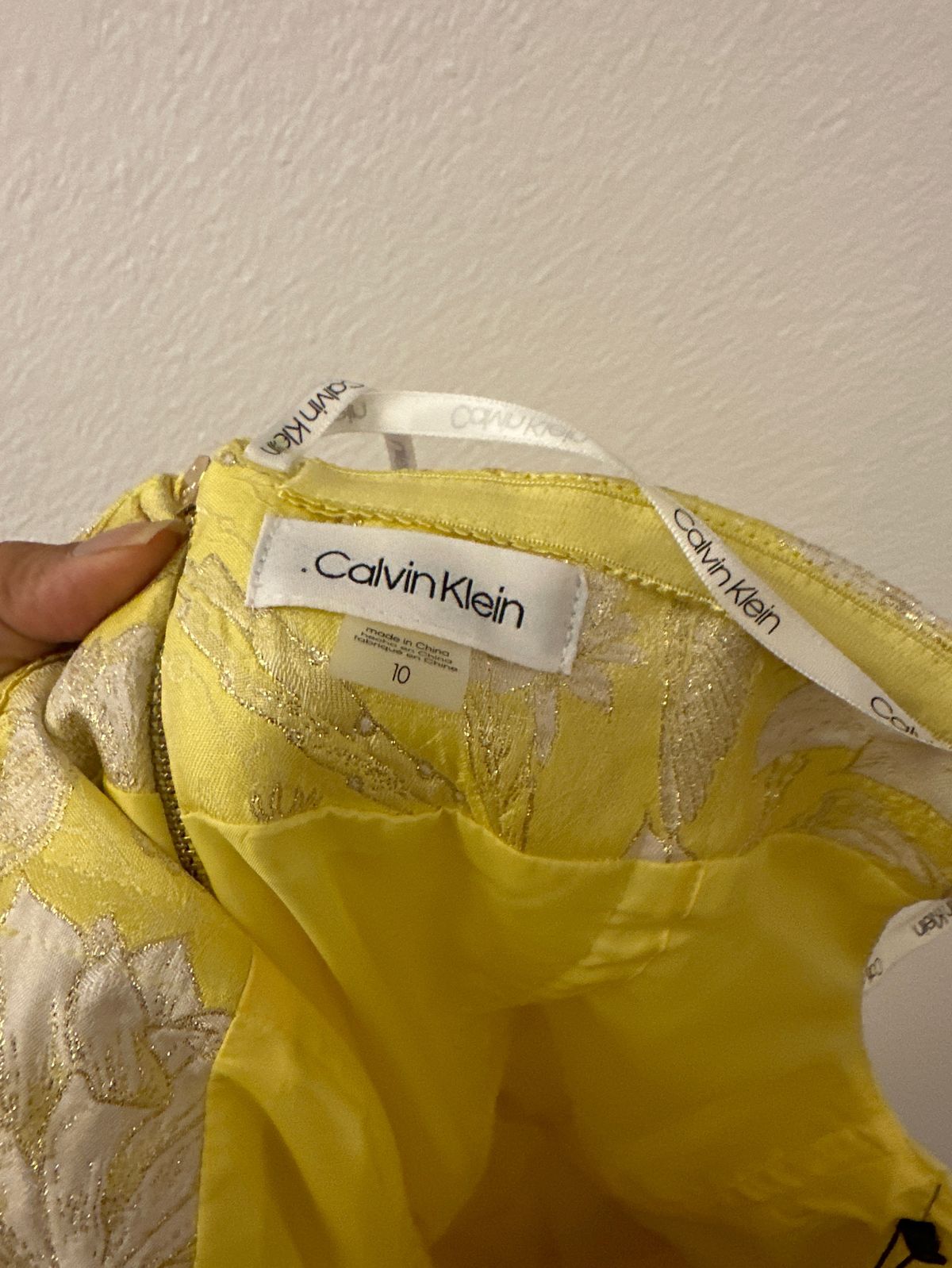Calvin Klein Size 10 Prom Off The Shoulder Yellow A-line Dress on Queenly
